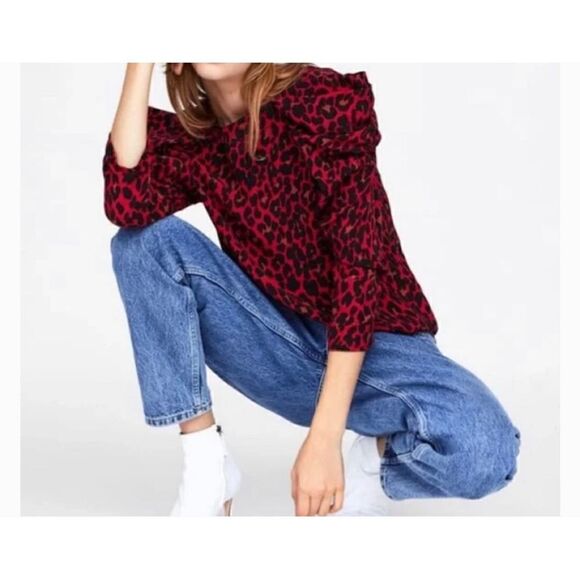 Zara‎ Red Leopard Print Ruched Sleeve Top, Size XS - Picture 4 of 4